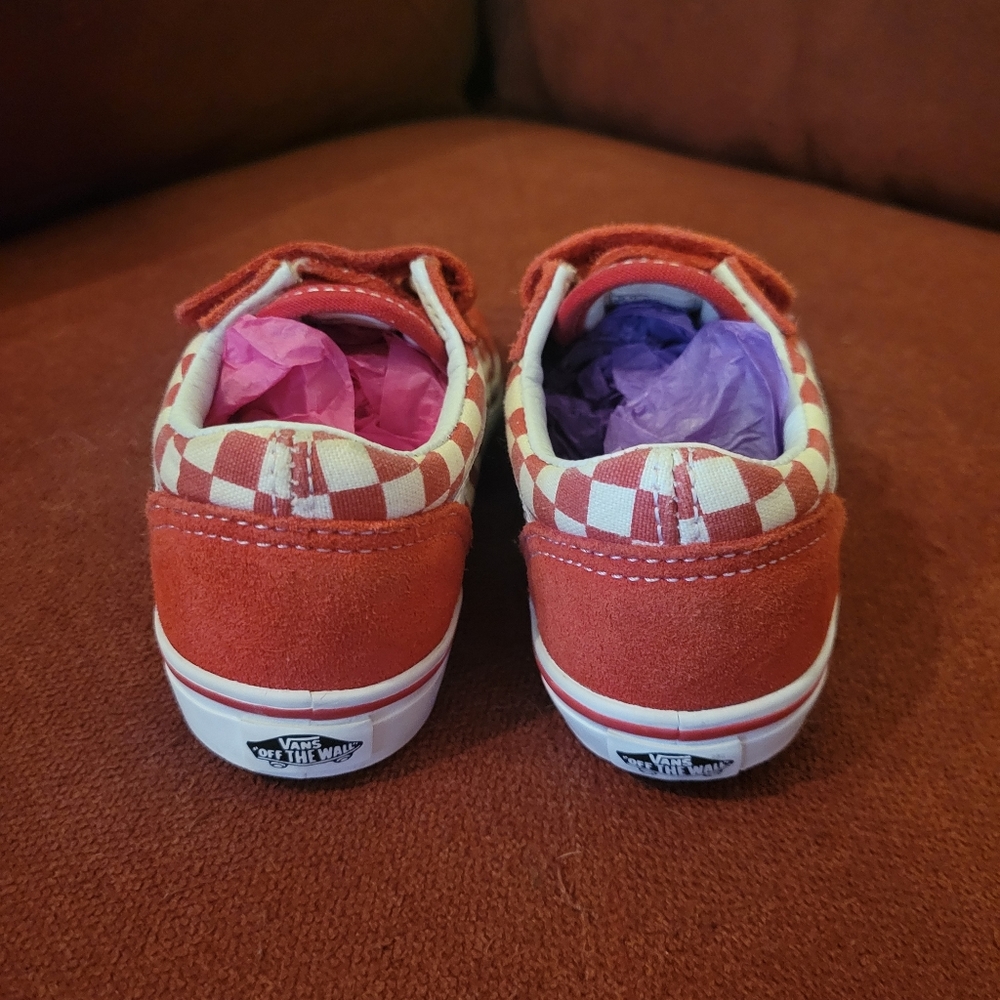 Vans - Picture 3 of 5